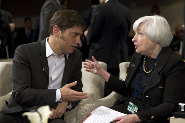 Ministro de economía, Axel Kicillof, junto a Janet Yellen, presidenta de la Reserva Federal estadounidense.